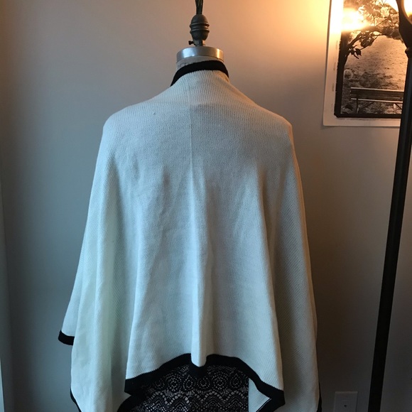 A cape for every occasion - Picture 4 of 4